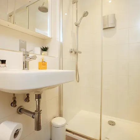 Wine Street By N And N Stays, Lovelly Centre Close To Cabot Circus, Perfect Base For Corporate And Leisure Guests Visiting The Bristol