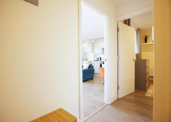 33 Wine Street By N And N Stays, Lovely Close To Town, Great Location For Corporate Stays, Long Stays, Fast Wifi *